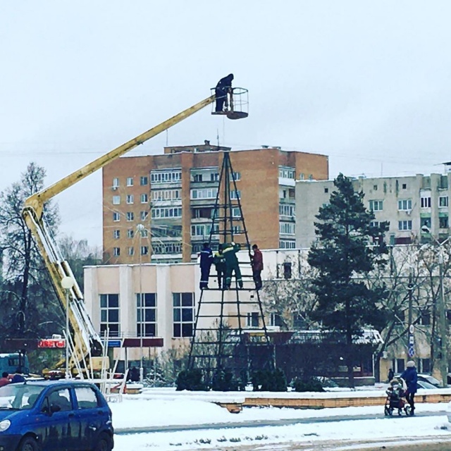 ёлка у Дома молодёжи.jpg